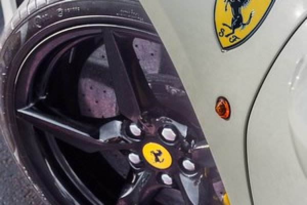 488 White Spider (2019)