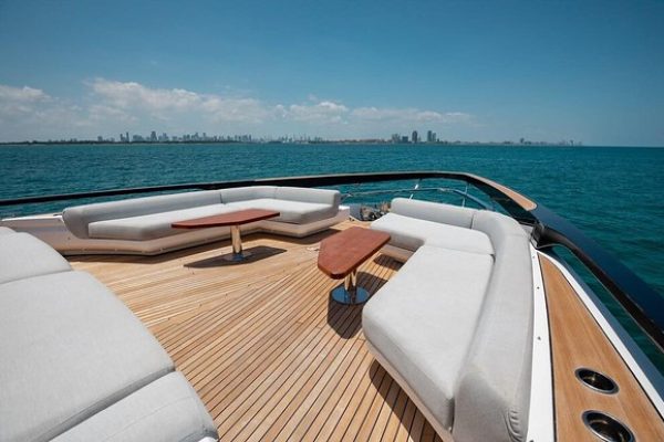 Azimut S10 (2020)