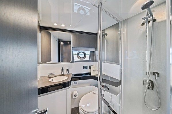 Azimut S7 2019