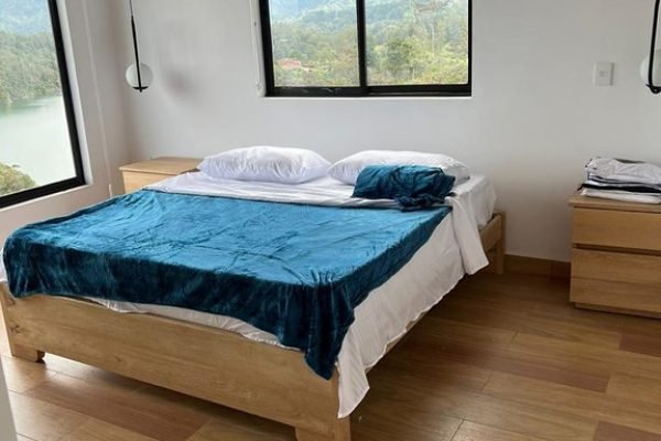 GUATAPE PARTY HOUSE