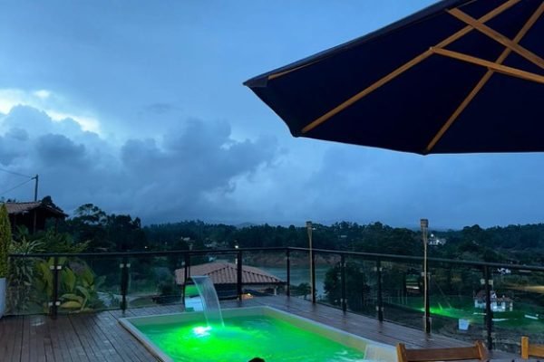 GUATAPE PARTY HOUSE