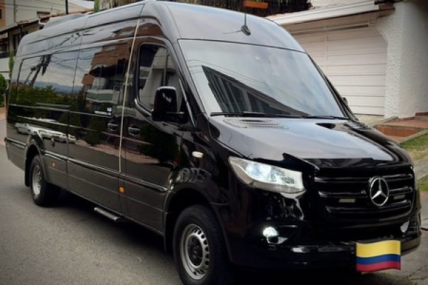 SPRINTER BENZ 2024 (MEDELLIN)